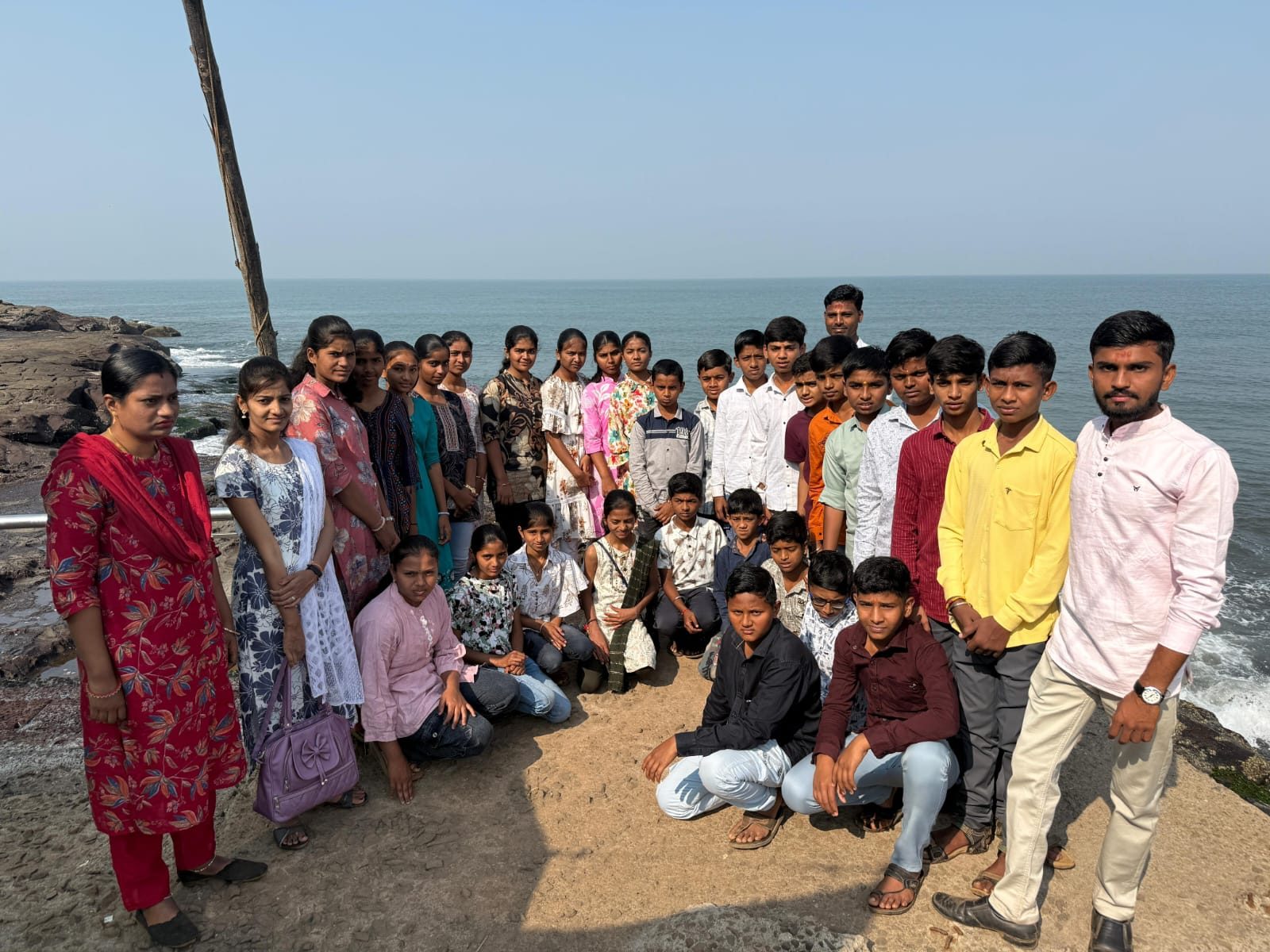 Shri Vyankatesh Tours and Travels bus with a traveling group